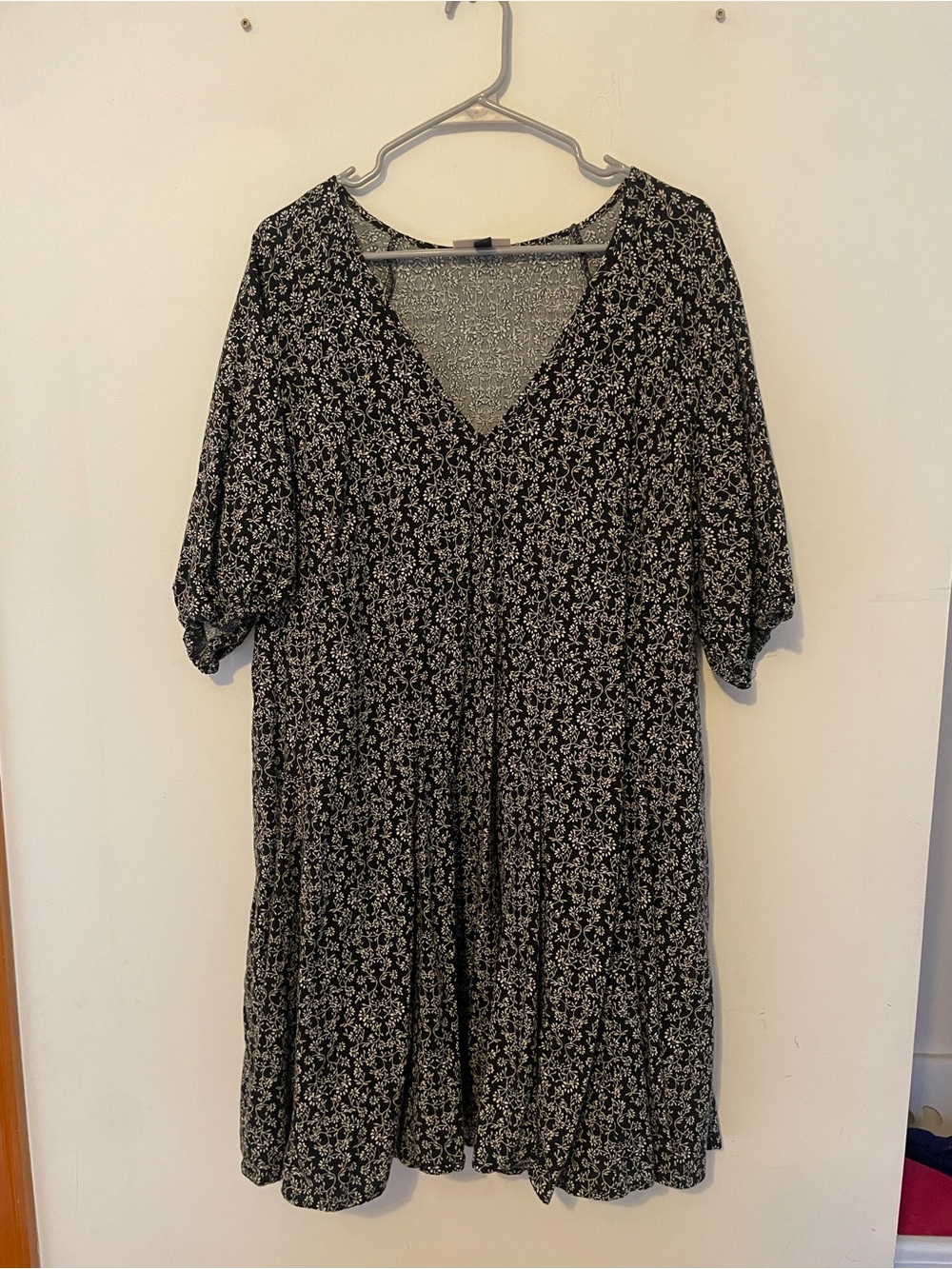 Universal Thread Black Floral V-Neck Swing Dress